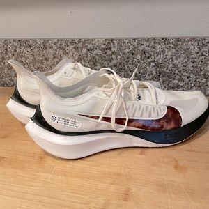 Nike Zoom with wood detail - size 12